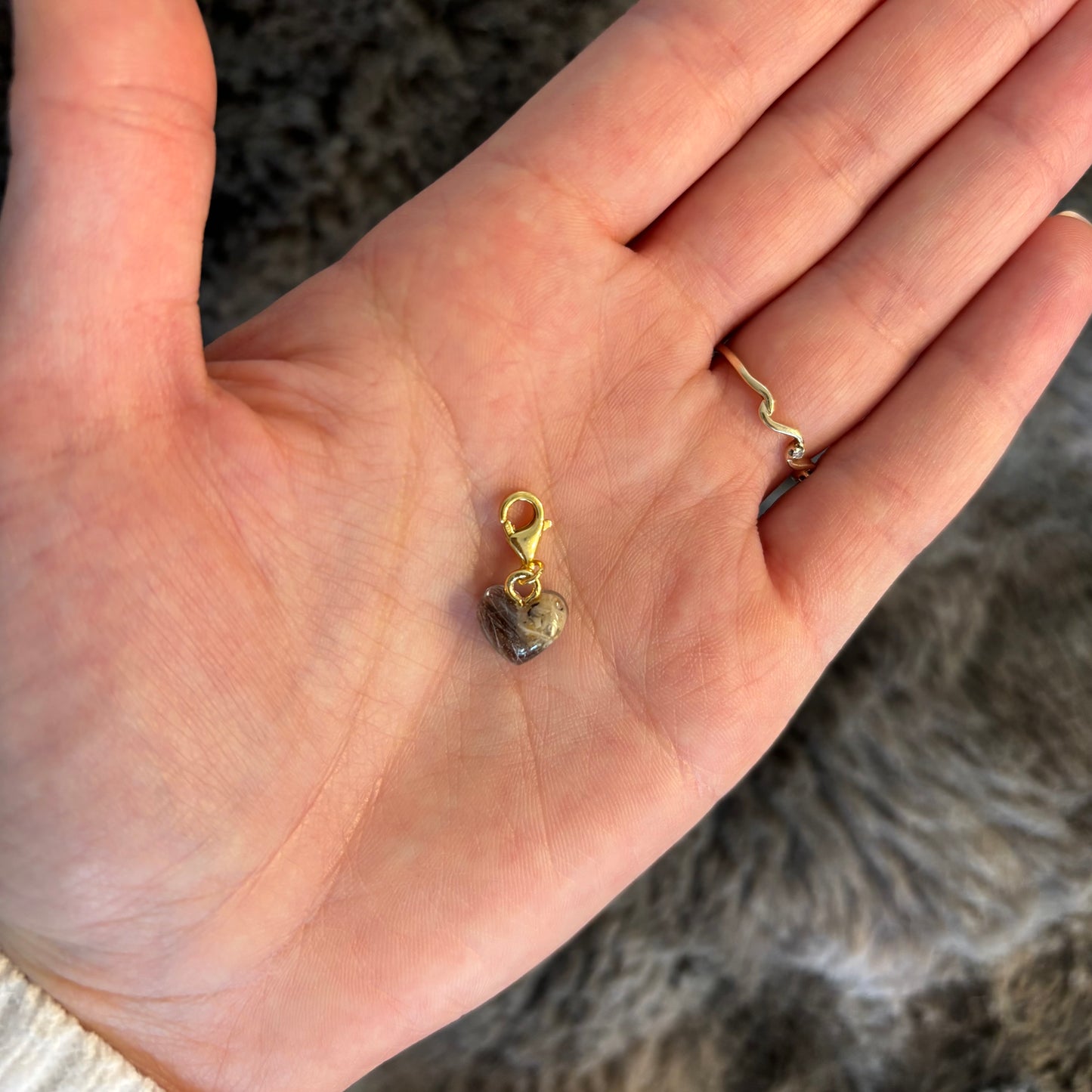 Erinnerungscharm mit personalisiertem Fellanhänger