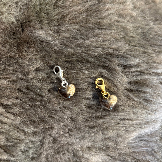 Erinnerungscharm mit personalisiertem Fellanhänger