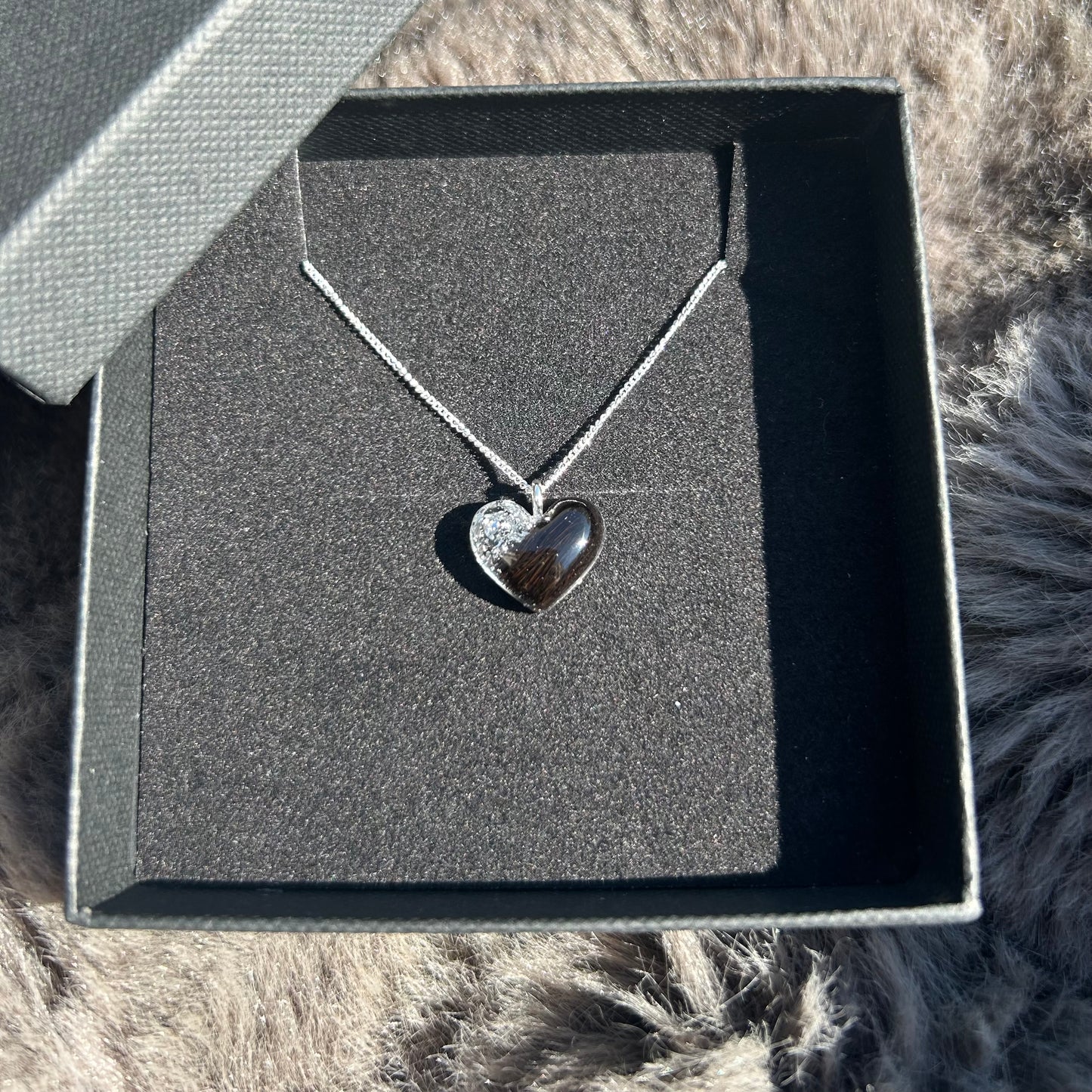 Erinnerungskette mit personalisiertem Fellanhänger