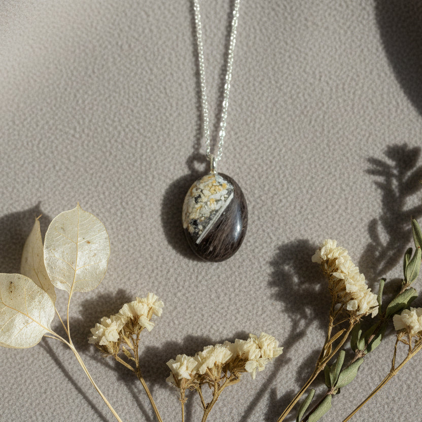 Erinnerungskette mit personalisiertem Fellanhänger, oval