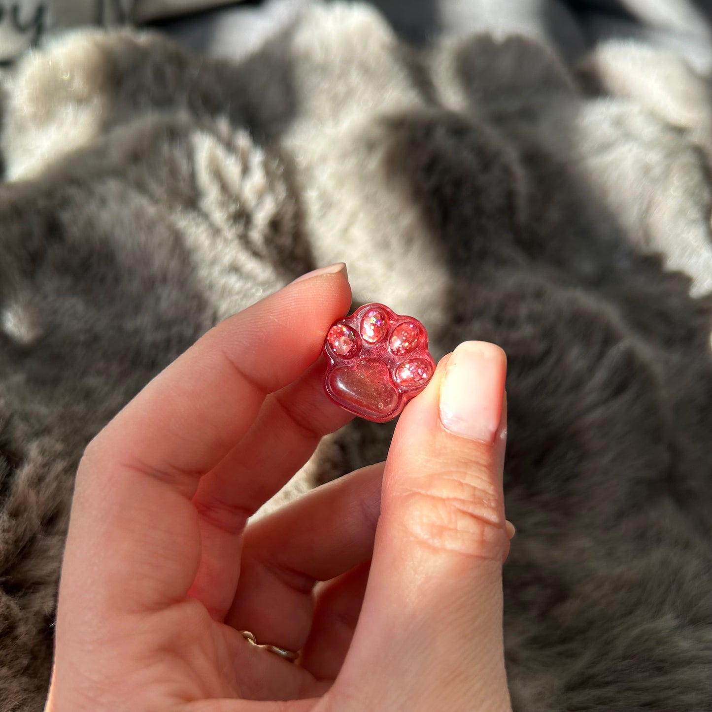 Pfote aus Epoxidharz – Hundepfötchen & Katzenpfötchen personalisiert