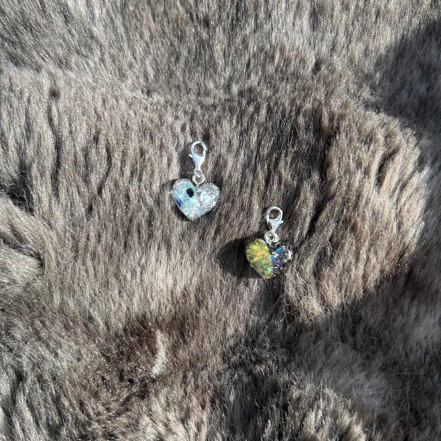 Erinnerungscharm mit personalisiertem Fellanhänger