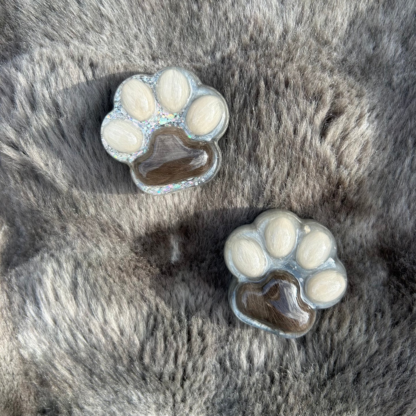 Personalisierte Hundepfote – Erinnerungsstück aus Epoxidharz