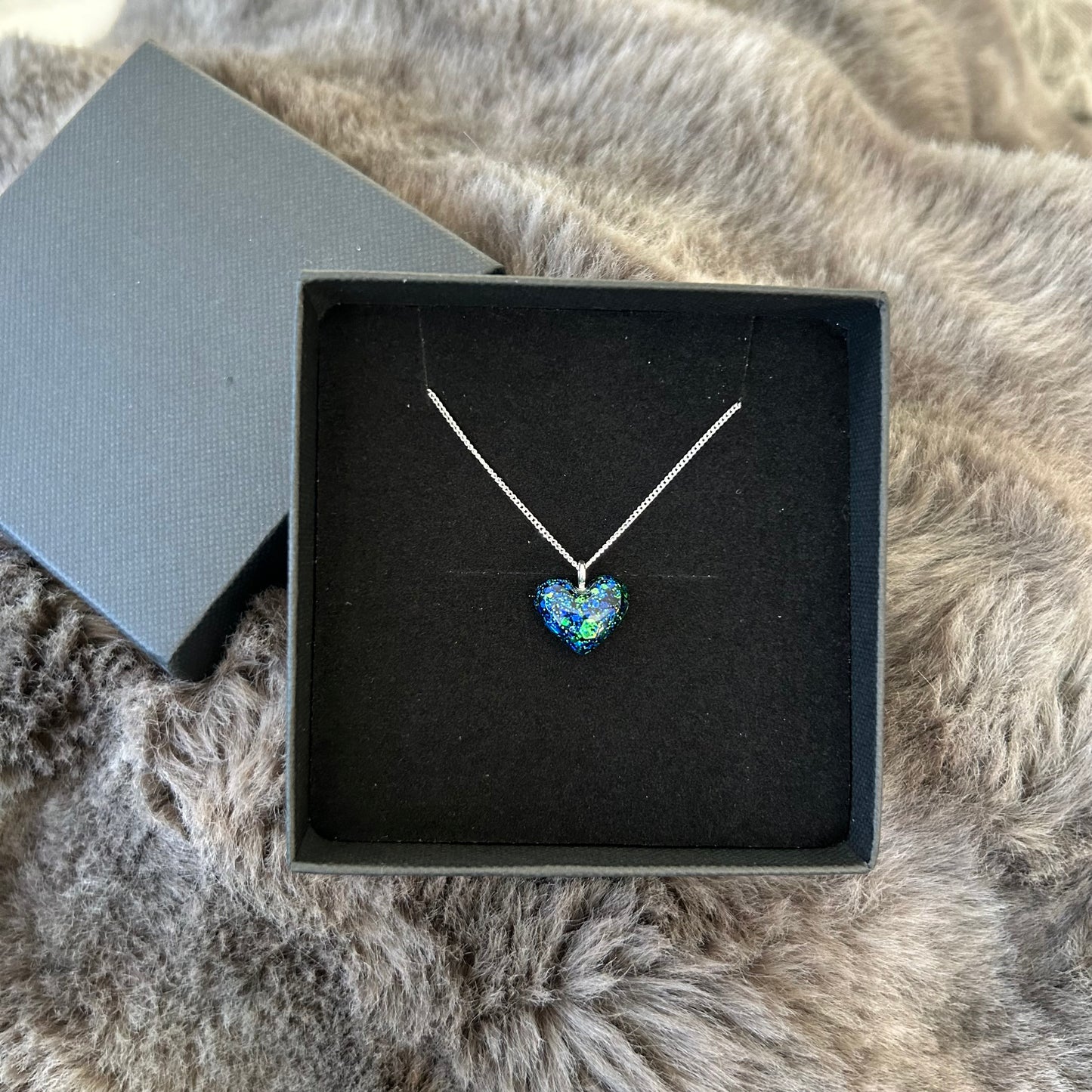 Kette mit personalisiertem Herzanhänger