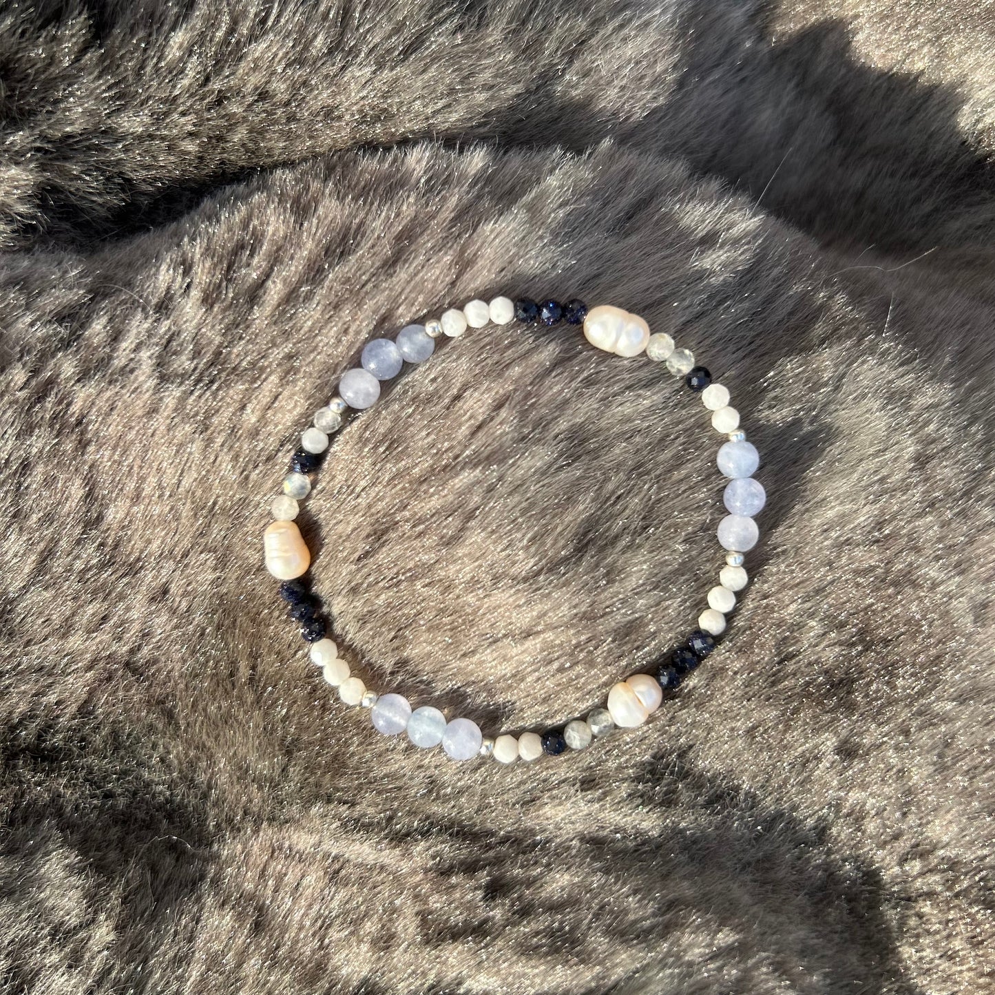 Armband aus Edelsteinen Aquamarin