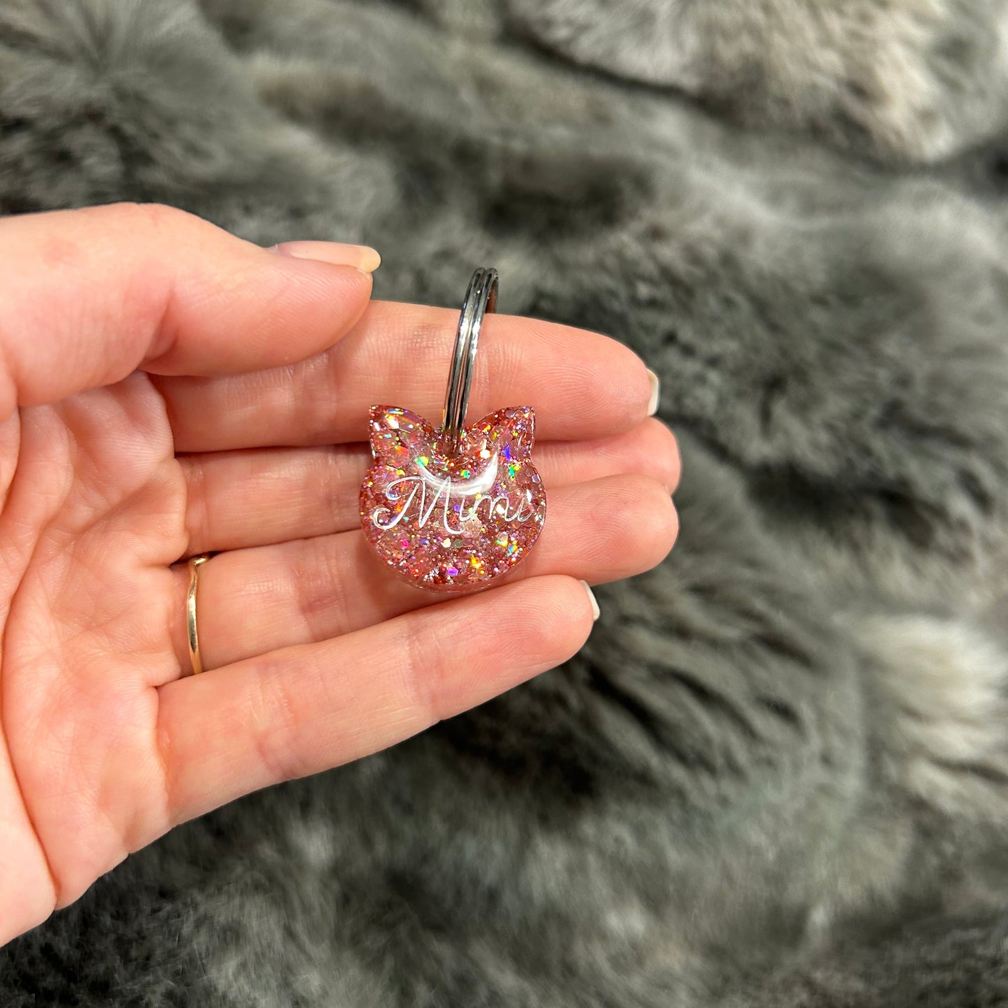 Katzenmarke mit Namen – Individueller Anhänger für Katzenhalsband