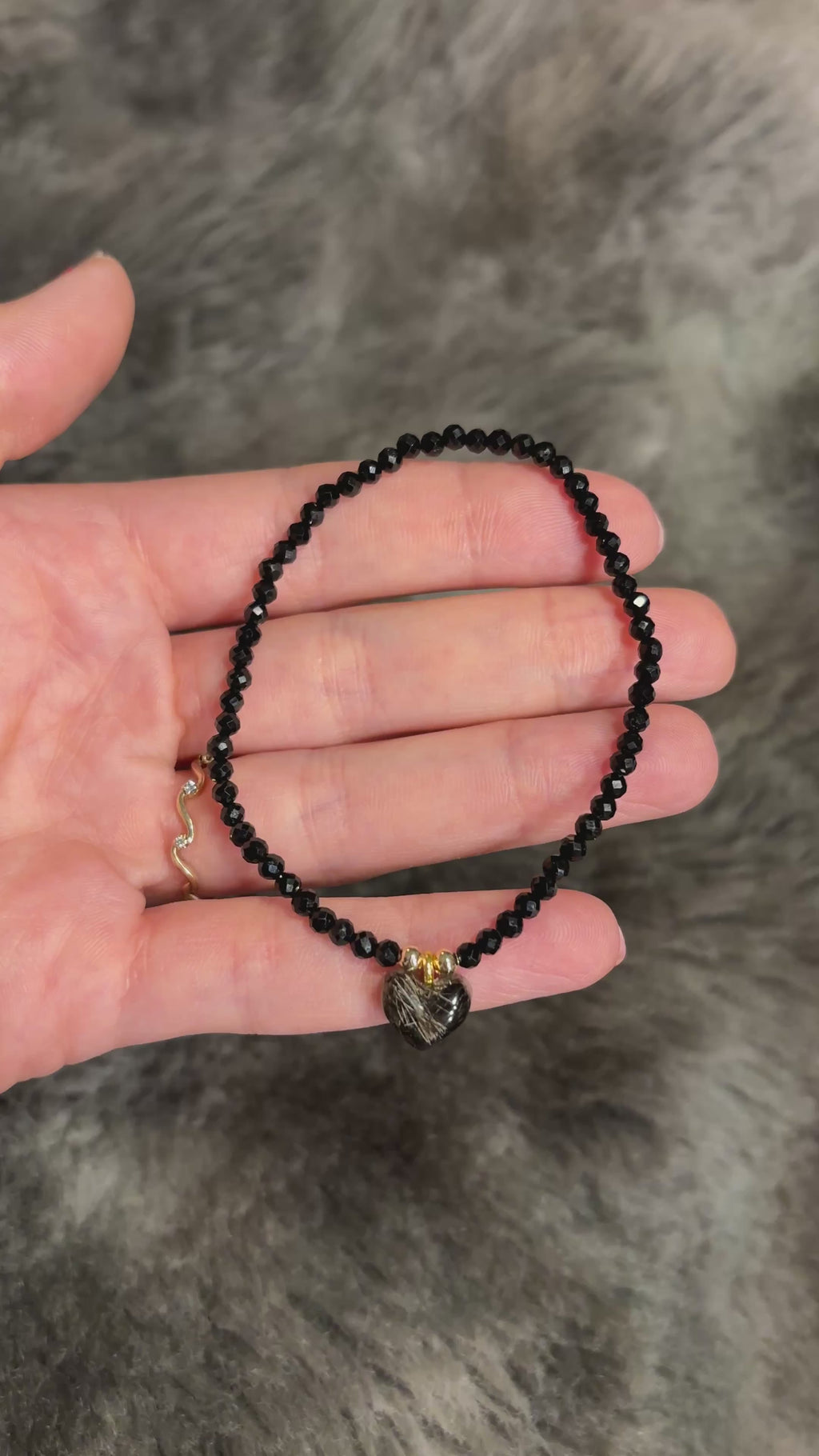 Armband aus Turmalin mit Anhänger - Erinnerungsschmuck